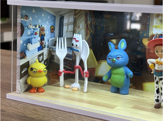 Toy Story téma + Karakterek dioráma, LED világítással