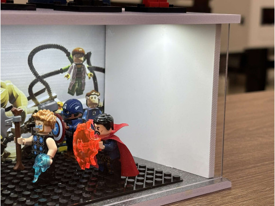 Marvel téma 2 + Karakterek dioráma, saját fényképpel