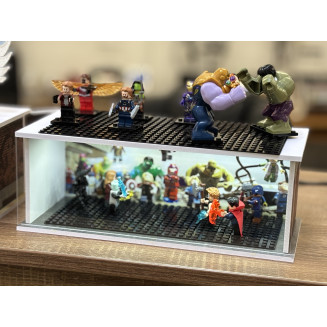 Marvel téma + Karakterek dioráma, saját fényképpel